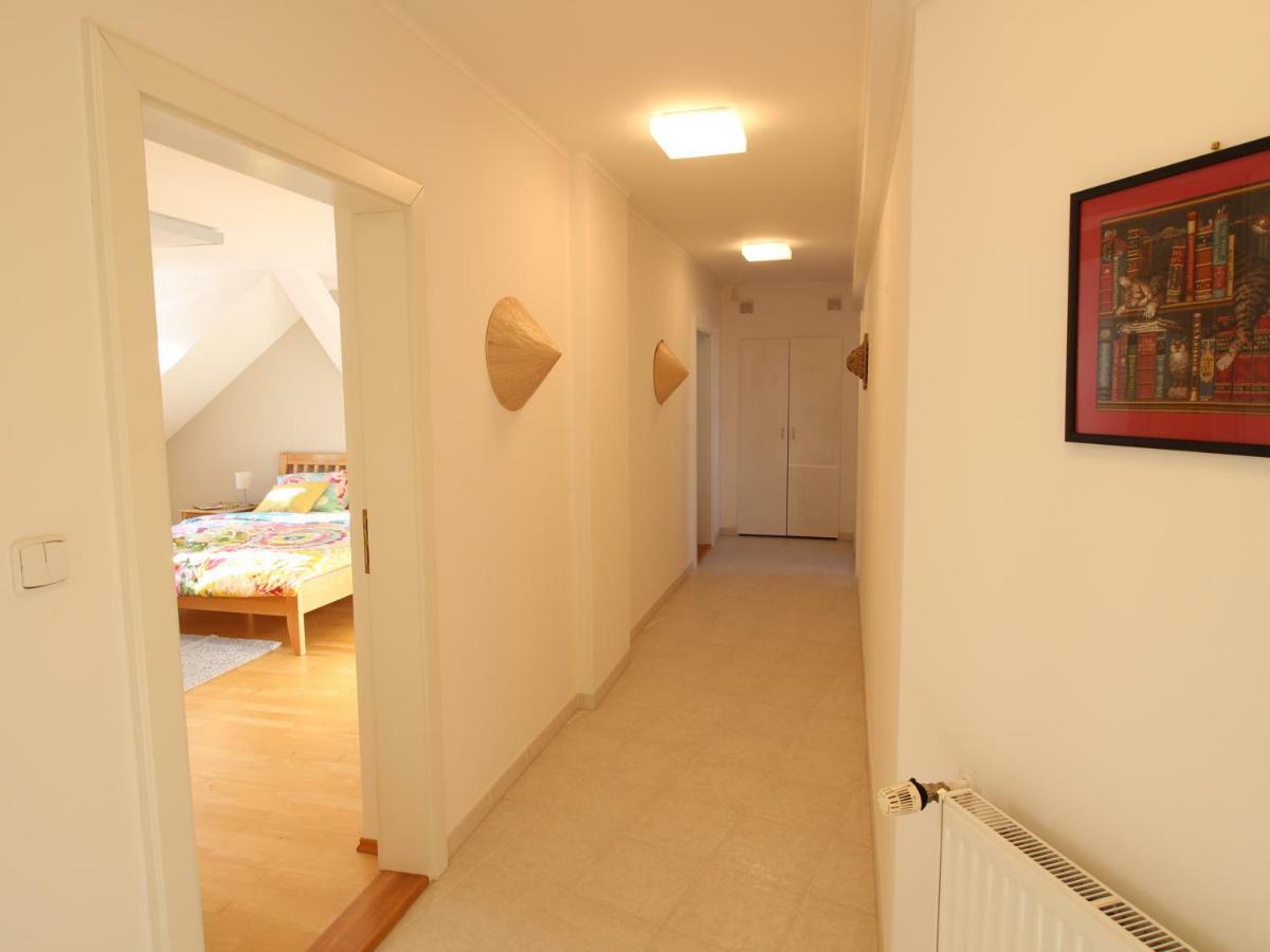 Zaverka Near Castle Apartment Prag